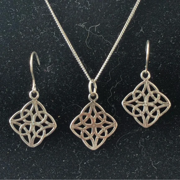 Vintage 925 Silver Celtic Knot Necklace Pendant & Earrings - Picture 1 of 9